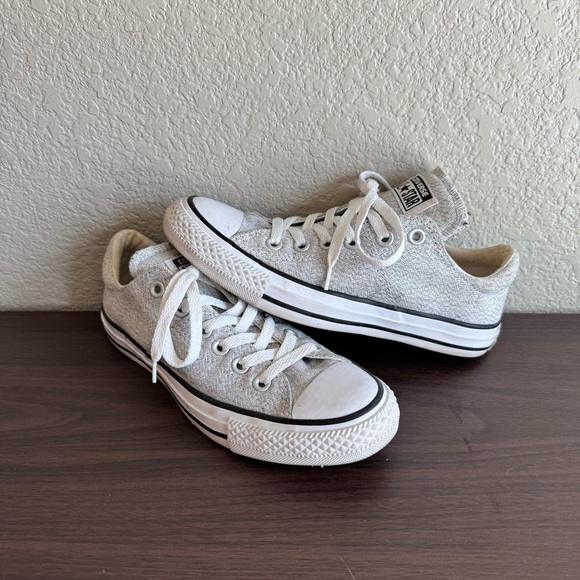 Converse Chuck Taylor All Star Low Top Sneakers Grey Casual Shoes - Picture 1 of 7
